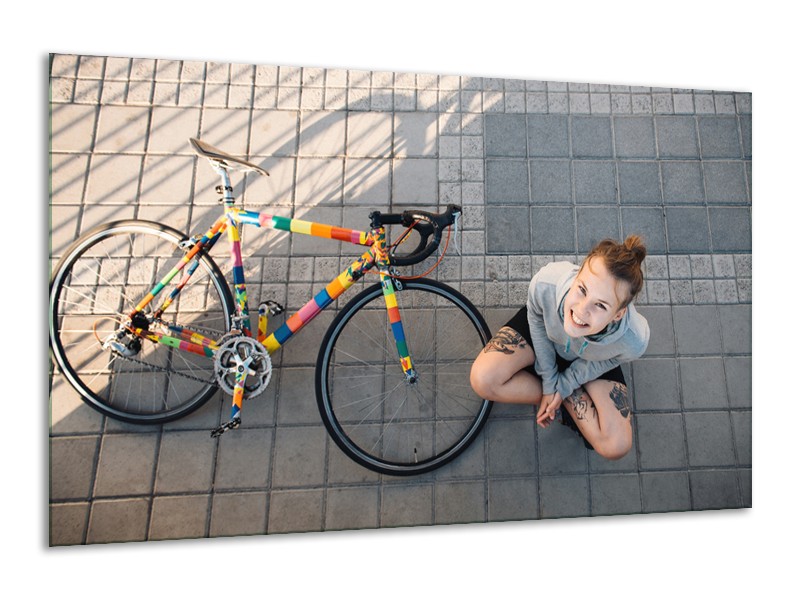 Glasschilderij Fiets, Meid | Grijs, Geel | 120x70cm 1Luik